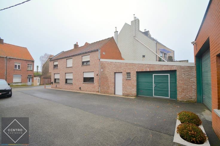 Instapklare HOB (3 slpkms) met garagebox en verharde KOER...