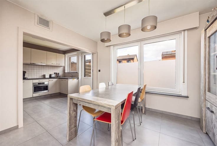 Gerenoveerde woning in doodlopende straat!