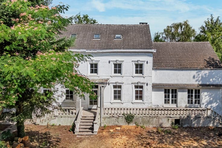 House in Lincent
