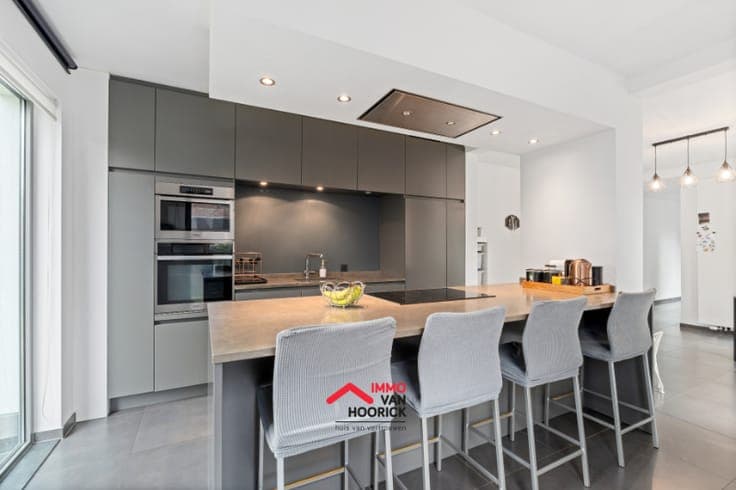 Totaal vernieuwde instapklare woning OB - Lokeren Heieinde.