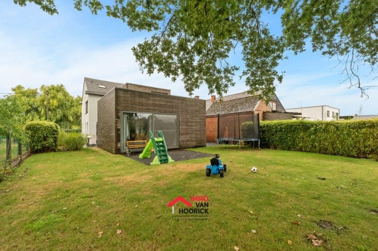 Totaal vernieuwde instapklare woning OB - Lokeren Heieinde.