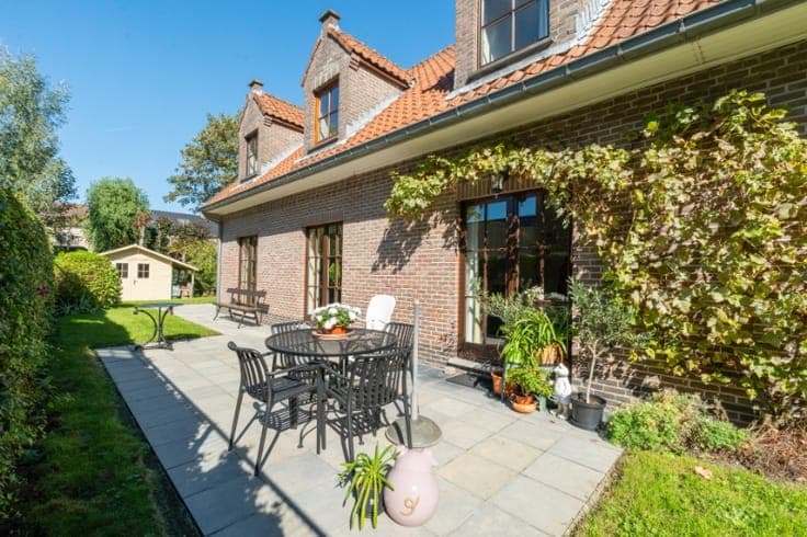 --- NIEUW --- Op te frissen ruime landelijke woning te Ma...