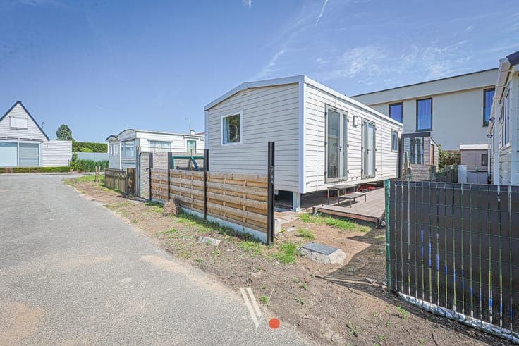 Zeer recente chalet met 3 slaapkamers en staanplaats in D...
