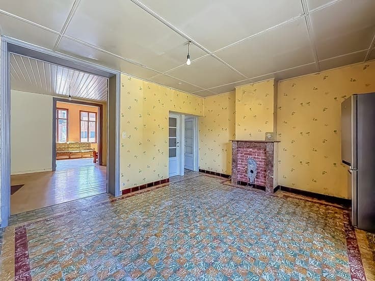 GRANDE ET LUMINEUSE MAISON 3F A RENOVER