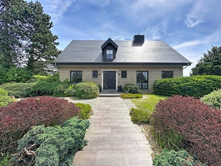Stunning villa in Hannut