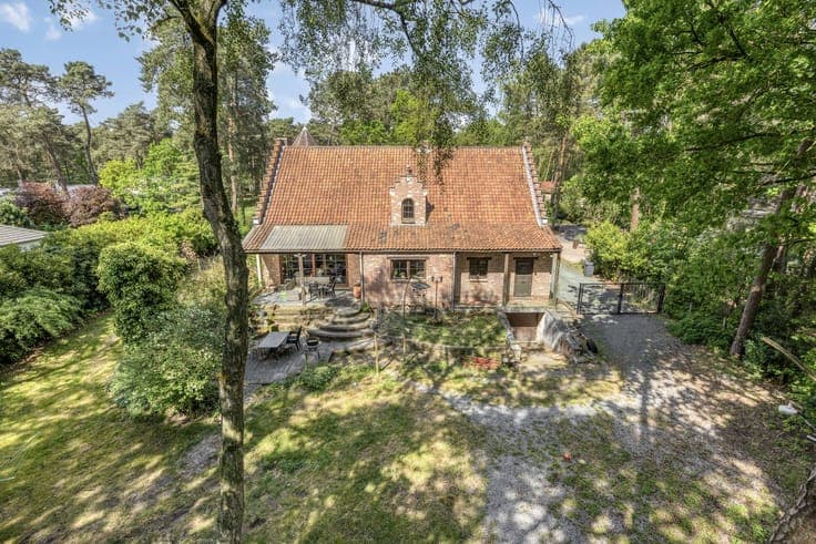 Spacious villa in a prime location next to the Kalmthoutse H