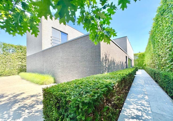 MODERNE VILLA | 1.027 M²