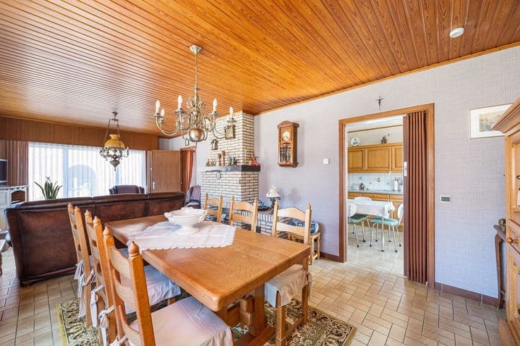 Te renoveren alleenstaande woning met zuidgerichte tuin en w