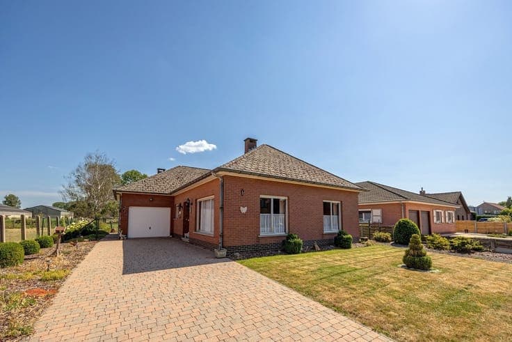 Te renoveren alleenstaande woning met zuidgerichte tuin en w