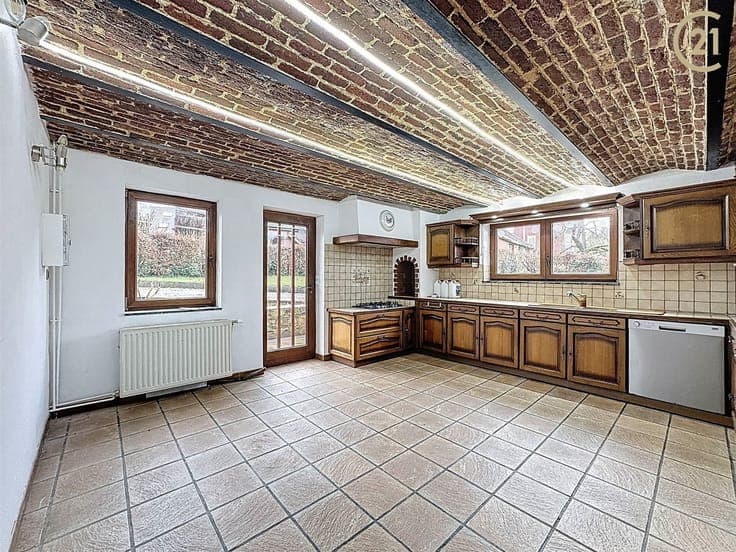 Maison unifamiliale avec garage et possibilité de profession