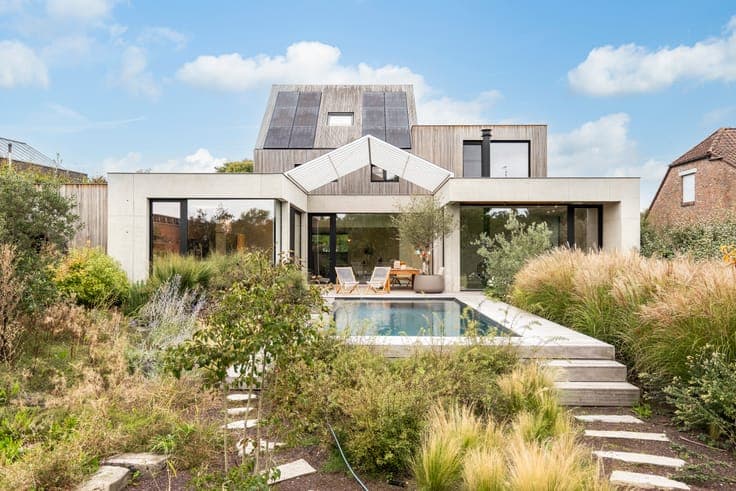 Architect-designed villa where light meets nature