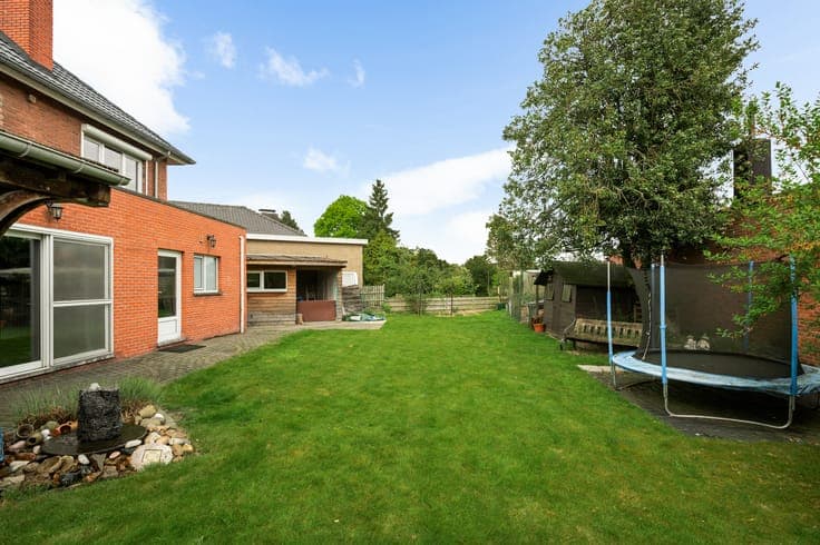 Family home with garden and 4 bedrooms for sale in Brecht