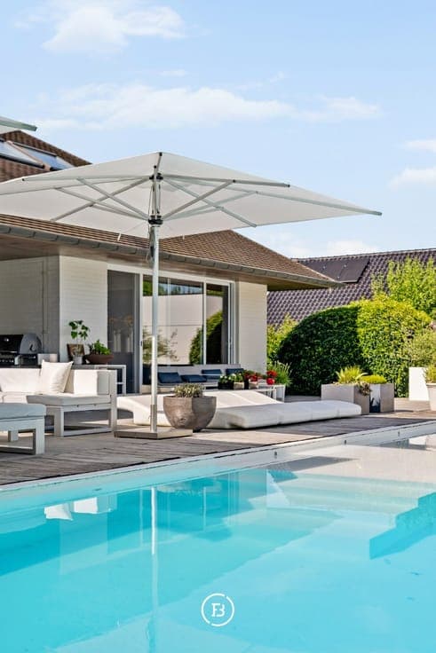 Modern villa