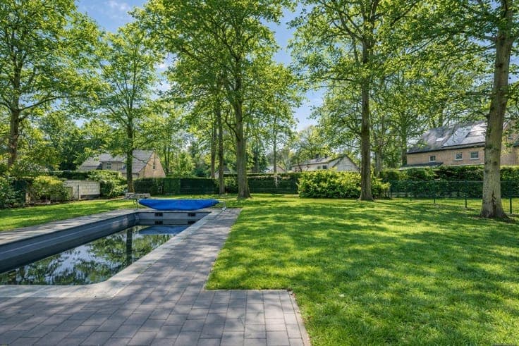 Renovated villa with garden and pool