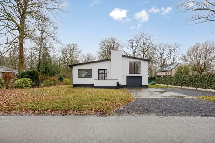 Renovated villa with garden and pool