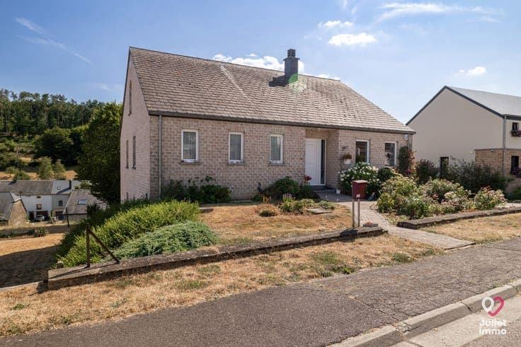 Agréable maison 4 façades permettant une vie de plain-pied