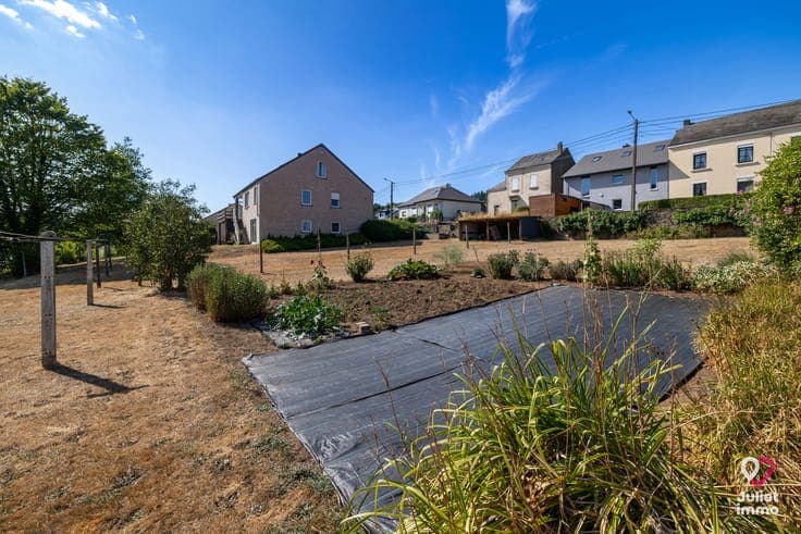 Agréable maison 4 façades permettant une vie de plain-pied