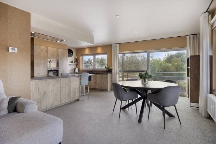 Renovated open building on 28a23 in Halen