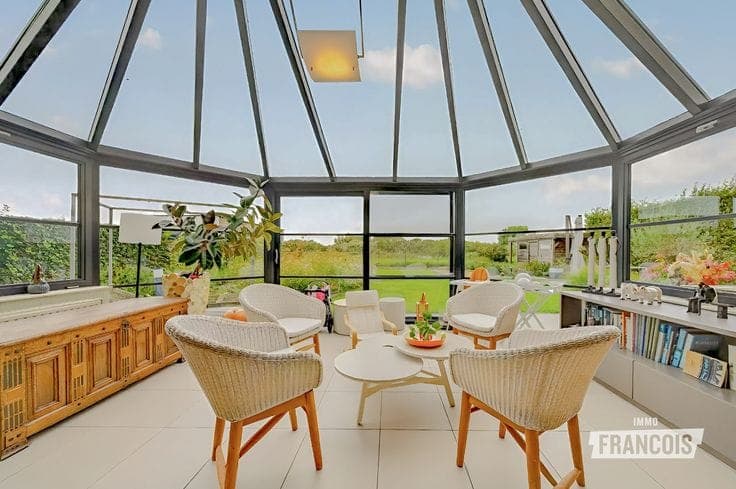 Spacious villa with stunning views and 4 bedrooms in Zuienk…