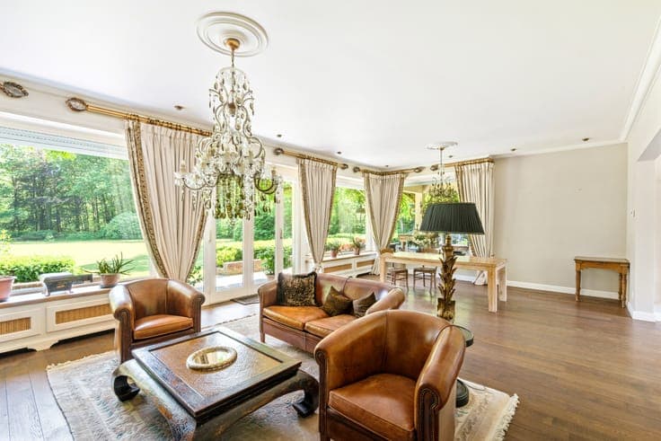 Unique villa on approximately 8.4 hectares of parkland.