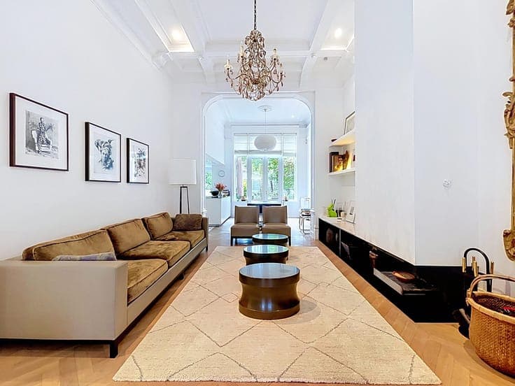 Châtelain — Exceptional renovated townhouse with garden