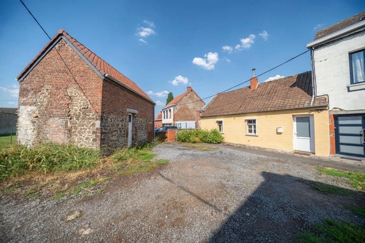 Petite maison plain-pied, 1 chambre son beau jardin et son g