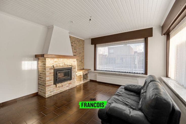 Bungalow in a quiet location with a garage in Assebroek