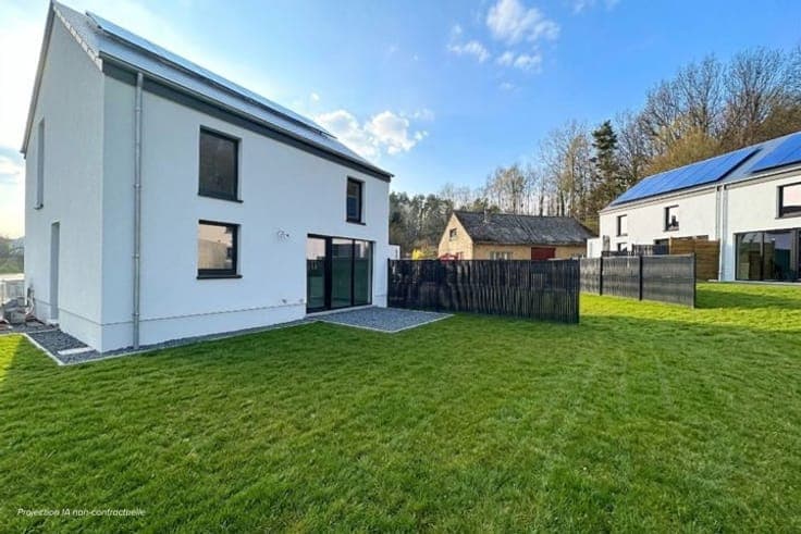 Newly built houses, with garden and garage in Châtillon.