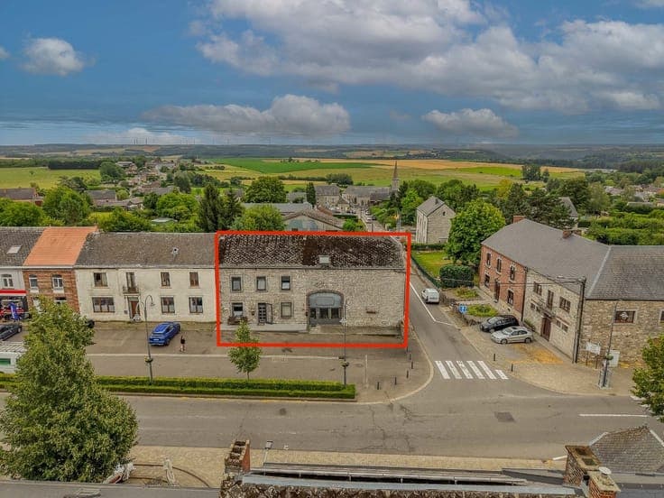 Building with 2 duplexes and a garden in Onhaye