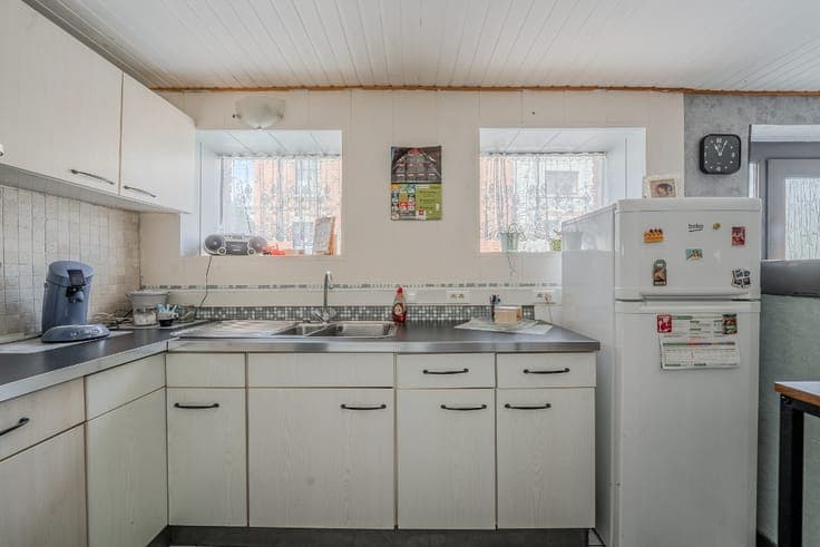 Building with 2 duplexes and a garden in Onhaye