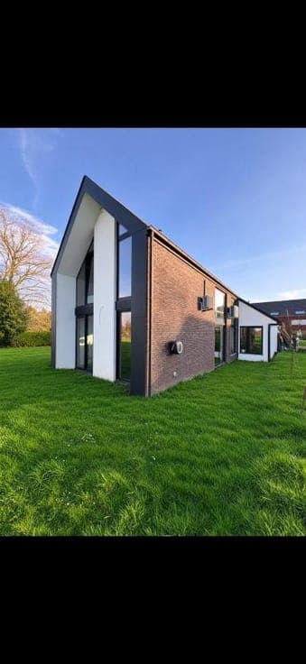 House in Sars-la-Bruyère
