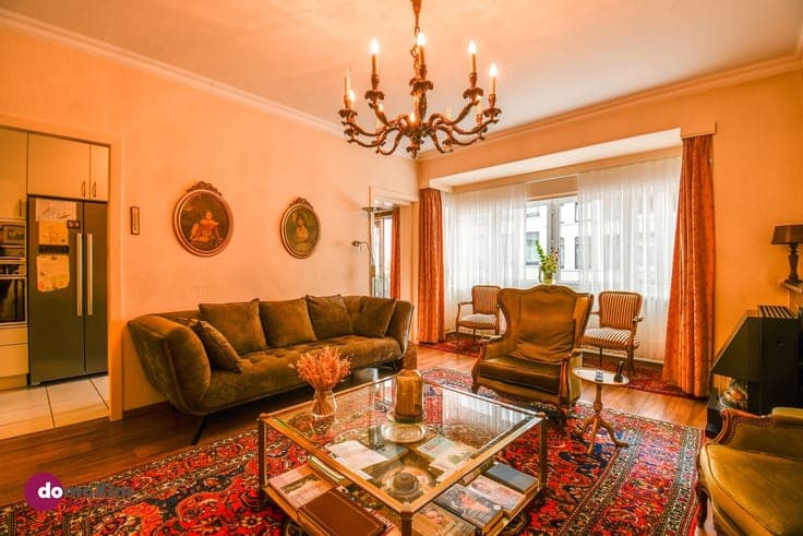 Attractive Investment Property with 3 Apartments and a Let C