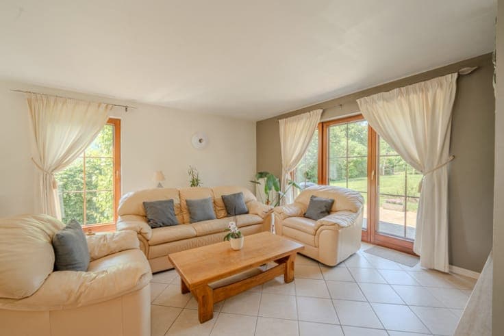House with 4 bedrooms