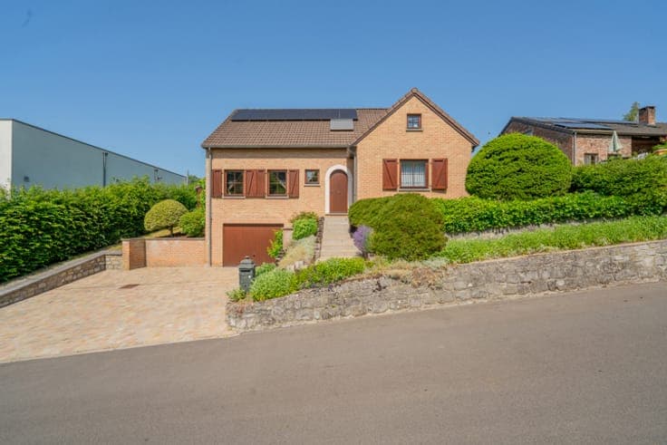 House with 4 bedrooms