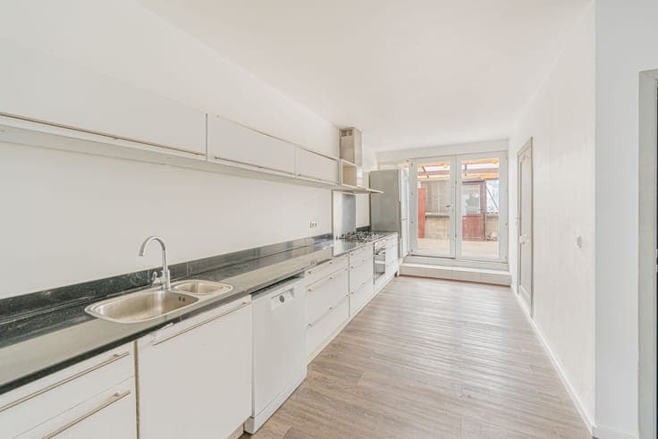 Move-in ready home with 3 bedrooms and 2 bathrooms