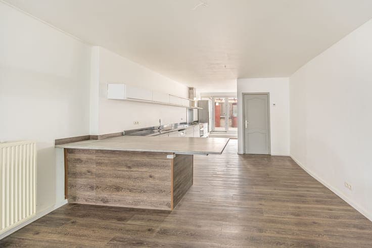 Move-in ready home with 3 bedrooms and 2 bathrooms