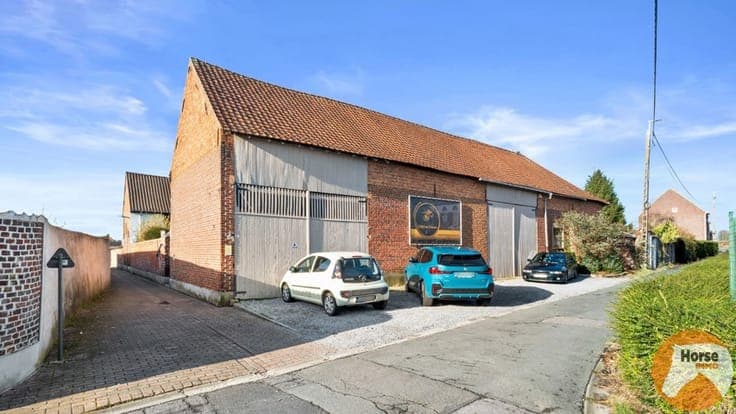 GERAARDSBERGEN - Hoeve met studio