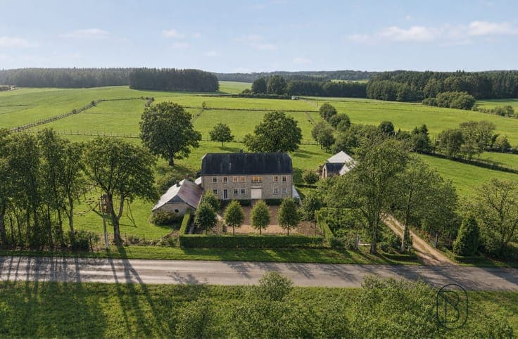 Topgelegen prachtige vakantiewoning met binnenzwembad