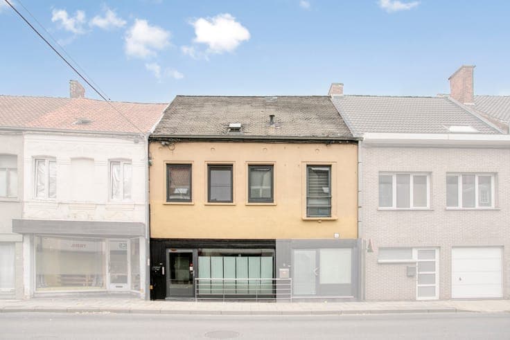 Ready to move in 3 bedroom house for sale in Wevelgem!