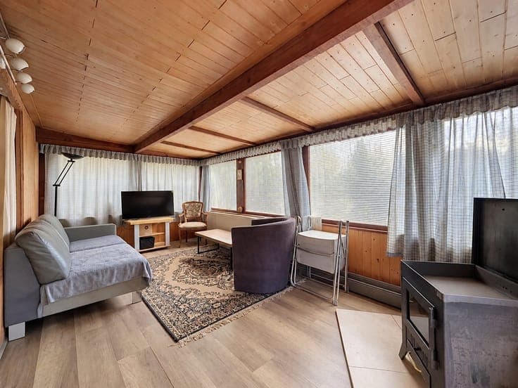 🏡 STUNNING 2-BEDROOM CHALET ON 3.48 ARES 🌳
