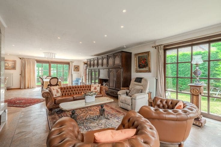 Characterful villa with EPC (C), 5 bedrooms, garage and gar…