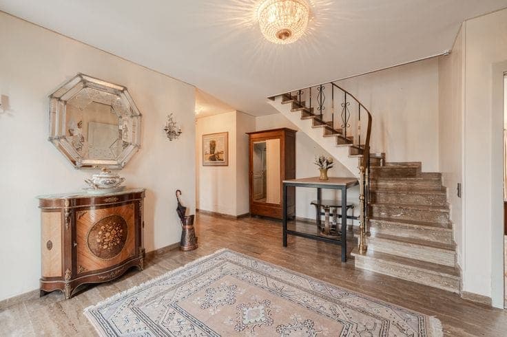 Characterful villa with EPC (C), 5 bedrooms, garage and gar…