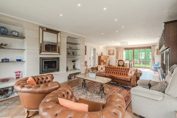 Characterful villa with EPC (C), 5 bedrooms, garage and gar…