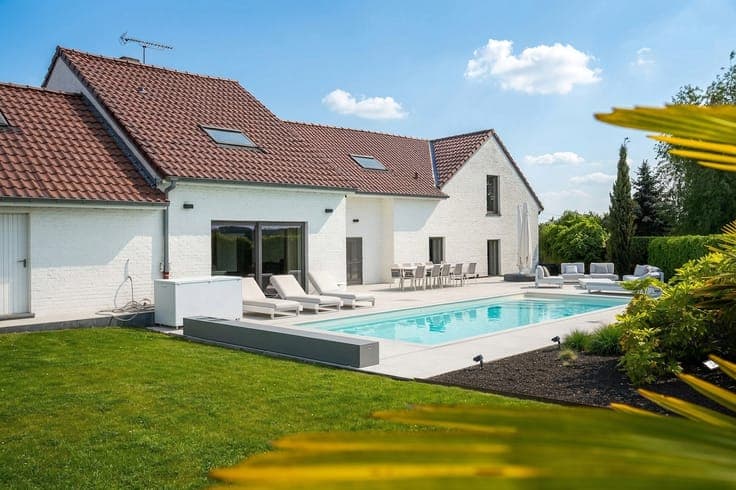 Prestigious villa nestled in the heart of the countryside