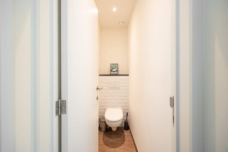 Licensed investment property - 5 studios - AAA Location