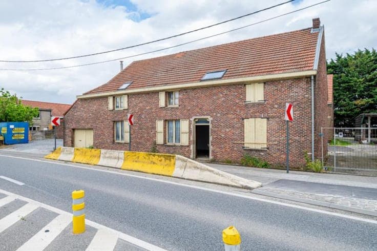 House in Sint-Pieters-Leeuw