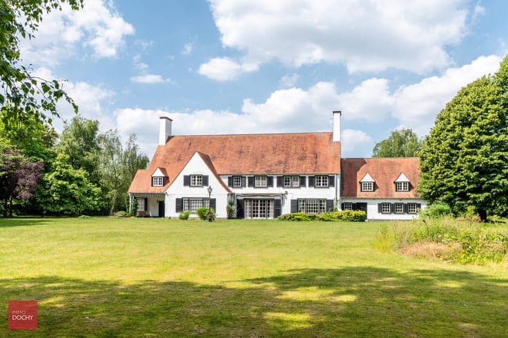 Zeer ruime villa in prachtige parktuin
