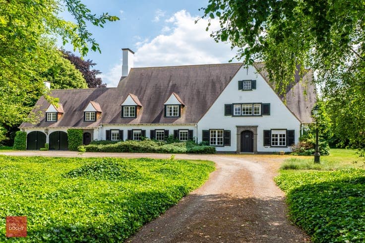 Zeer ruime villa in prachtige parktuin
