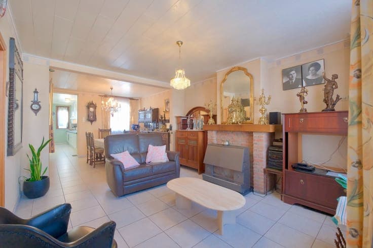 Lichtervelde – HOB met 6 slpks, garage en bijgebouw op 56...