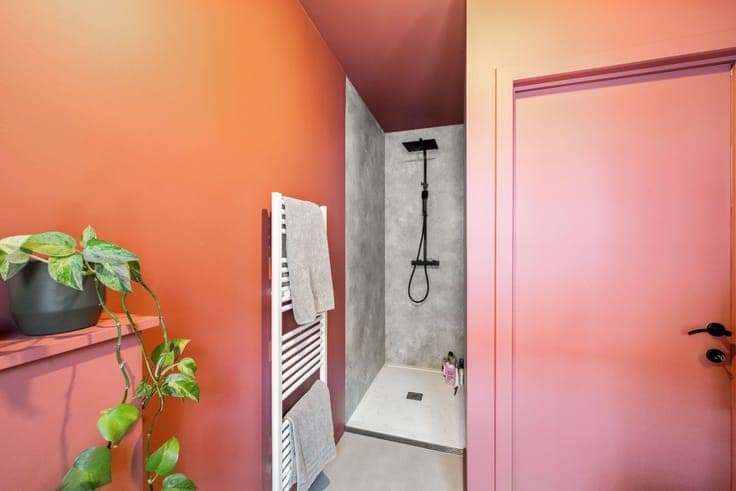 Well-defined style: qualitatively renovated townhouse with